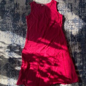 Women’s Sleeveless Fuchsia Shift Dress